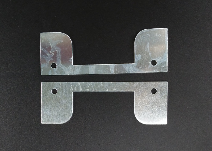 Cheap Stamping Aluminum Locating Plate Silver AL 5052 Oxidation With Rectangle Socket for sale