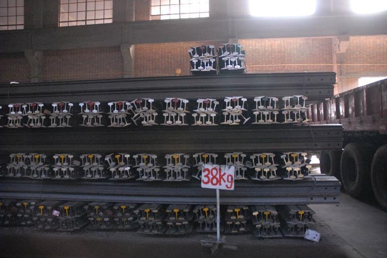 Cheap 38kg Heavy Railway Steel Rail for sale