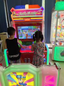 Cheap 2 Players Video Game Machines 250W Coin Op Video Games water shooting machine for sale