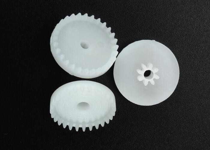 Cheap 20mm Wheel White Plastic Crown Gears Compact With 28 Z Straight Teeth for sale