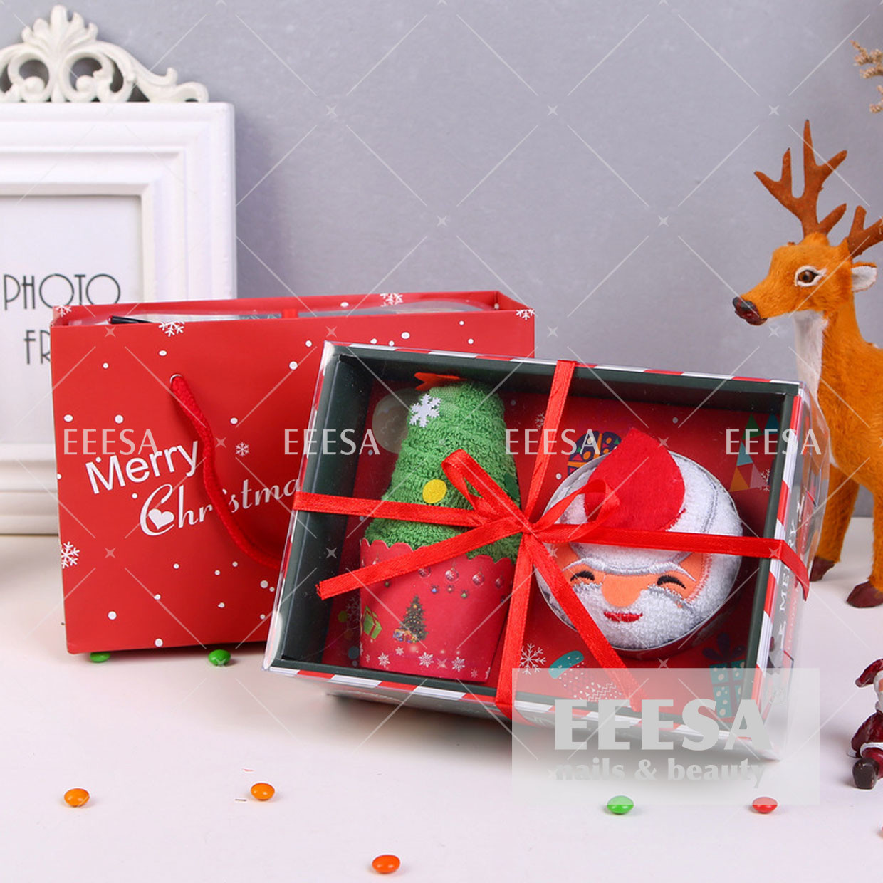 Cheap Luxury Paper Box Santa Claus Xmas Tree Merry Christmas Bath Face Hand Washrag Towel Gift Set for sale