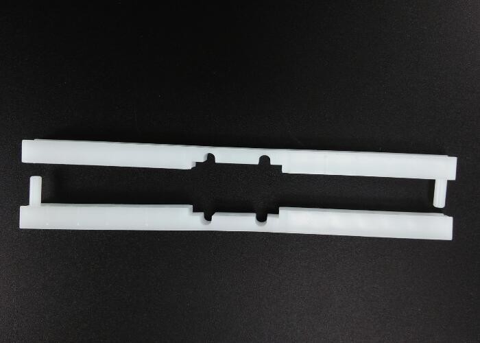 Cheap High Tensile Plastic Injection Molding Products 100mm PMMA Holder Bar Parts for sale