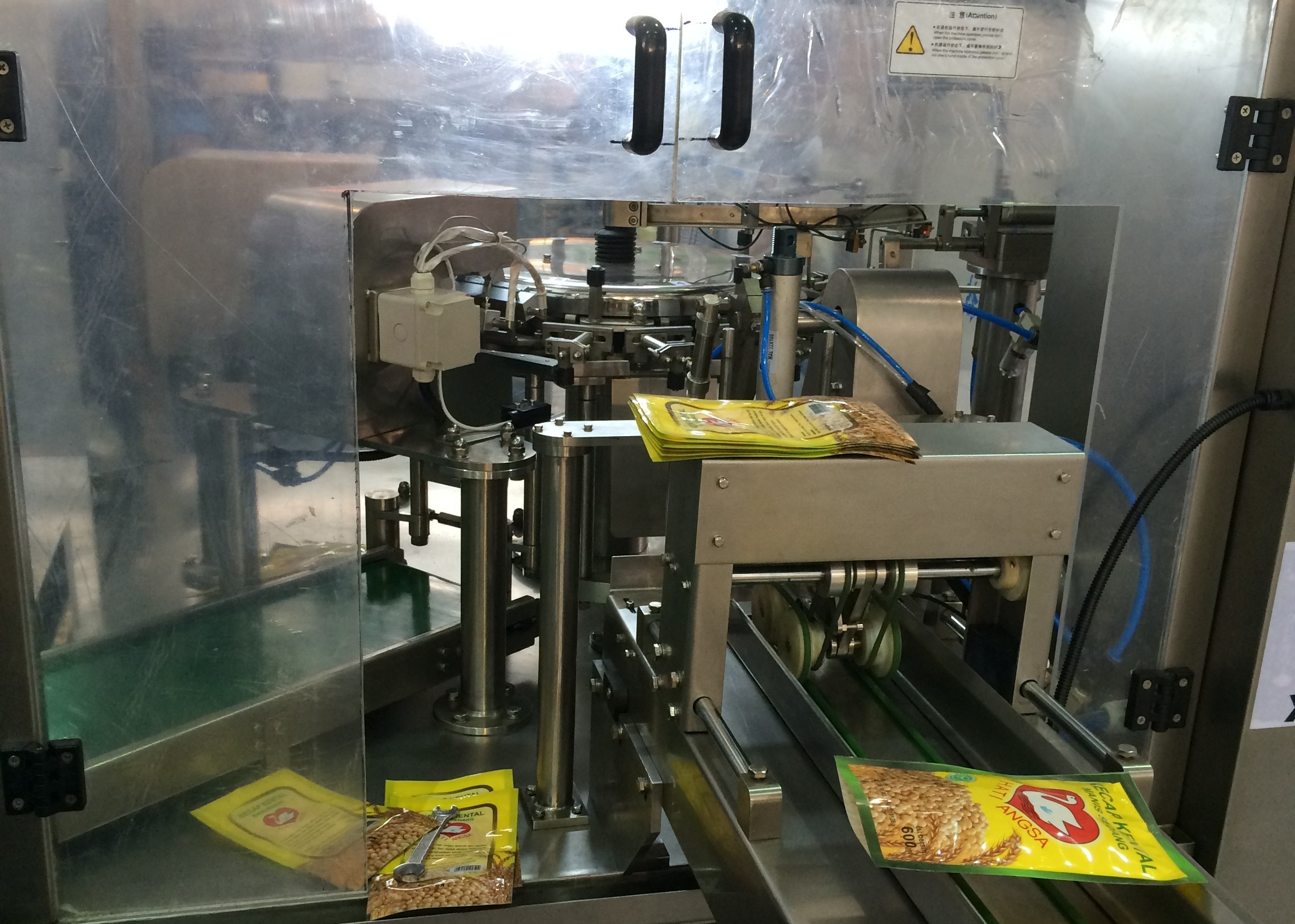Cheap Bag 1000ml Rotary Packing Machine 5KW Rotary Pouch Packing Machine for sale