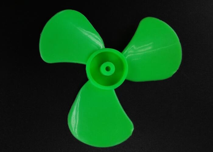 Cheap Green 3 Vanes Plastic Propeller Injection Molding 60mm Environmental Standard for sale