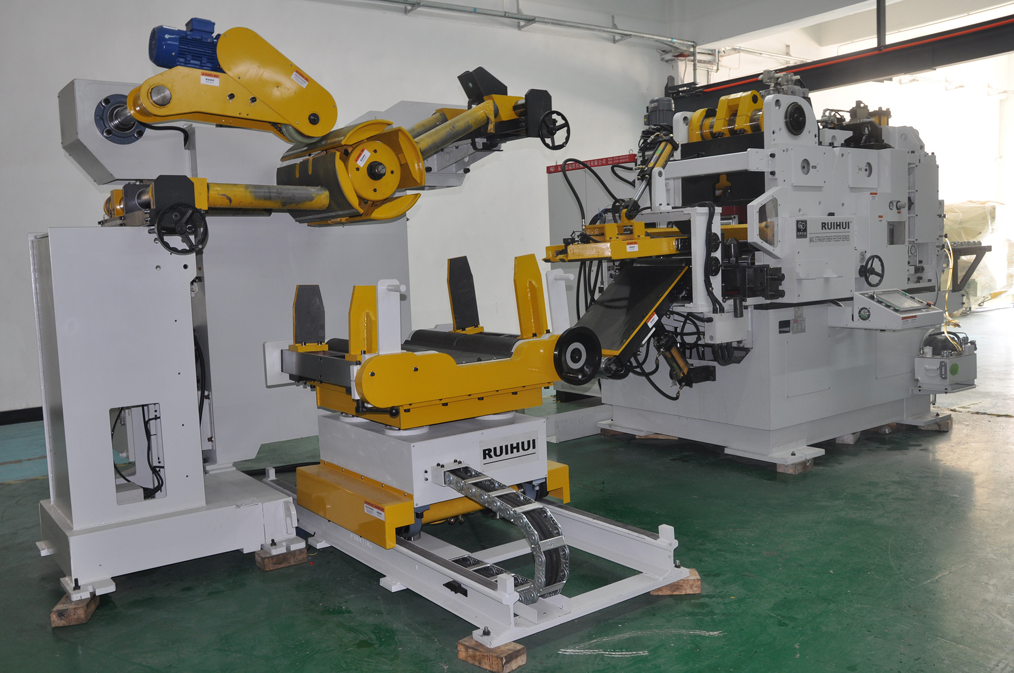 Cheap Fully Automatic 3 In 1 Roller Feeder Straightening Machine MAC4-600H Punching Processing for sale