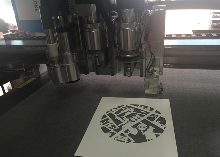 China Traffic Sign Paper Cardboard Flatbed Sticker Plotter Cutter Machine on sale