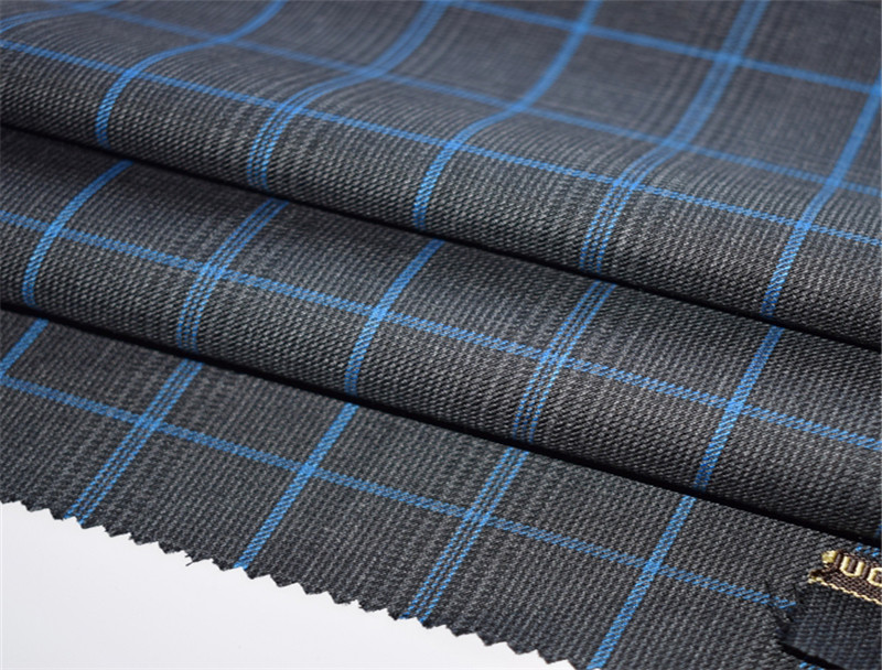 China Fashion Modern Checked Worsted Wool Suiting Fabric on sale