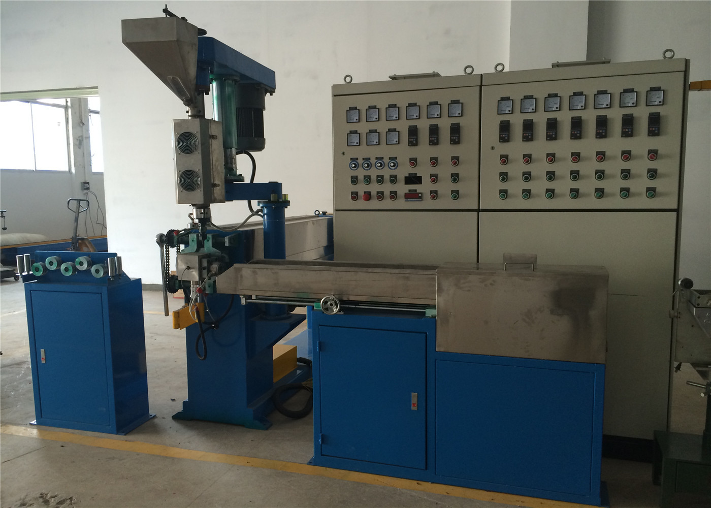 High Performance PE Plastic Cable Production Line With Main Control Cabinet