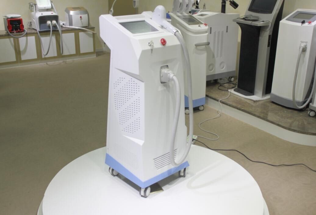 Cheap Super cooling! 808nm diode laser cold permanent hair removal machine / laser hair removal for sale
