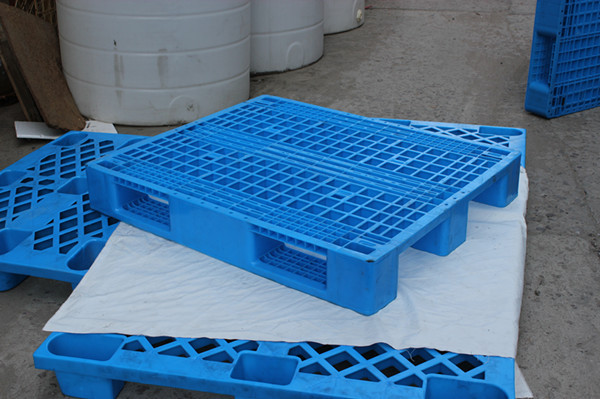 Cheap offer used plastic pallets for sale