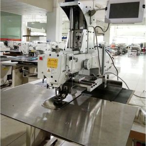 Commercial automatic Computerized cushion pillow tacking sewing machine for sale
