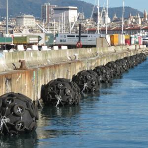 CCS Tyre Pneumatic Rubber Fender High Air Tightness Float Rubber Buffer