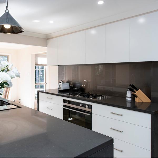 White Flat Lacquer Kitchen Cabinet Small Modular Design Modern