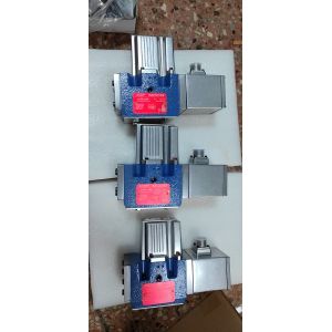 China Moog Servo Valve Proportional Valve with 280 bar Max Pressure 0-80°C Operating Temperature and 28-140 cc/rev Displacement on sale