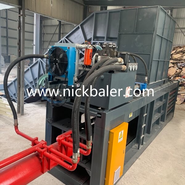 Newpaper Horizontal Baler