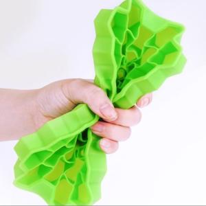 Sustainable Ice Cream Makers Hot Foldable 37-Cavity Honeycomb Silicone Ice Tray