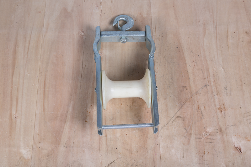 140x160mm Heavy-Duty Bunch Conductor Block – Corrosion-Resistant Aerial Cable Pulling Roller with Aluminum Nylon Sheaves