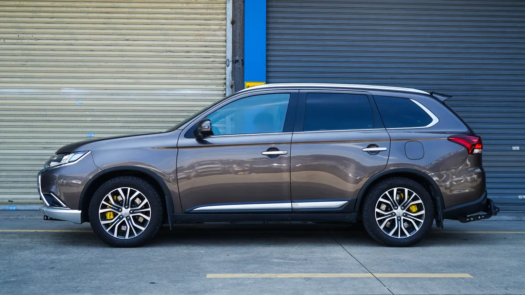 Front 6 pot and rear 4 pot caliper BBK auto brake system For Mitsubishi Outlander with 15mm fllange gasket 18 inch rim