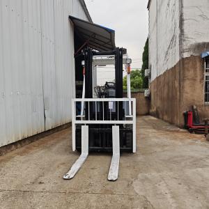 Used TCM 3-Ton 3-Cylinder Diesel Forklift, White Color, Robust Steel Frame,