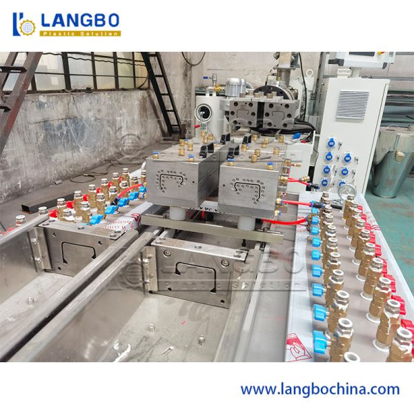 PVC Cable Trunk Extrusion Machine with 55/110 Conical Twin Screw Extruder for