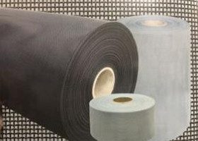 Golden PVC Coated Welded Wire Mesh Plain Weave Eye - Catching Design