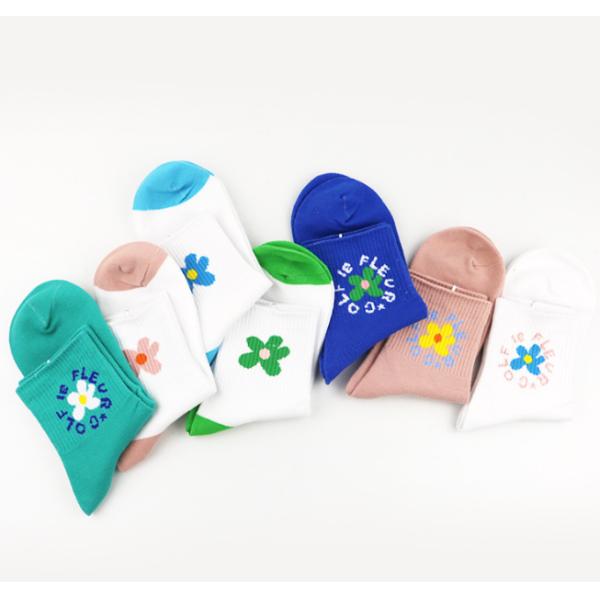 Customized Pattern Womens Cotton Crew Socks Sweat Absorbent Knitted Technics