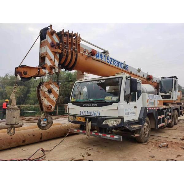 Second-Hand Truck Heavy Equipment Crane Used in 2014 White Maximum Lifting