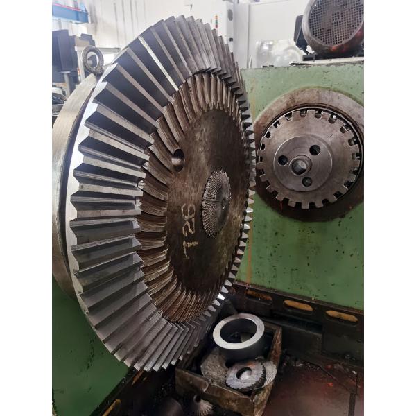 40CrNiMoA Alloy Steel 12.5 Module 56T Straight Conical Gear with Carburing Heat