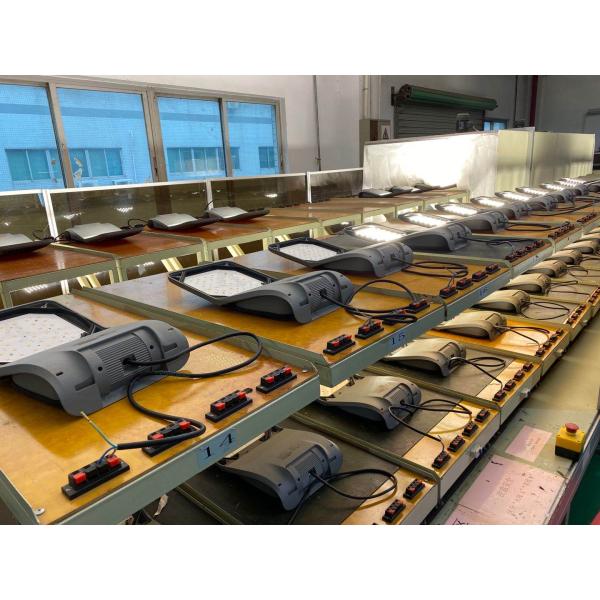 60w 3000K Waterproof LED Street Lights 4mm Thick Temperedglass Cover