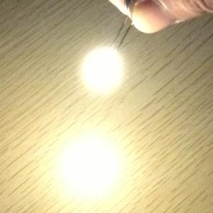 LED Light Emitting Diode 5mm 2700K Warm White 25000mcd High Intensity Round