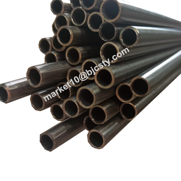 Quality Thin Wall Titanium Pipes Gr1 Seamless Round Tubing For Heat Exchangers In Desalination Plants wholesale