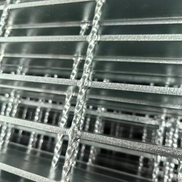 Quality Smooth Silver Bearing Bar Galvanized Flat steel grating with 3mm Crossbars wholesale
