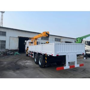 SHACMAN 12 Ton Truck With 5 Section Telescopic Boom 360 Degree Rotation Angle