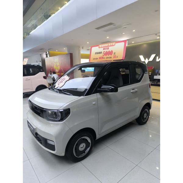 Left Steering Wuling Mini Electric Car with Max Speed of 100 Km/h and 4 Seats 120km