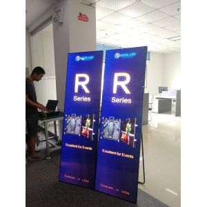 High Refresh Rate Movable Mirror Poster P2.5 Floor Standing Led Display For