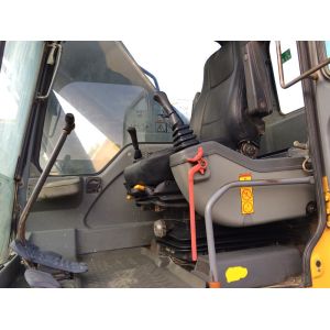 Long Reach Used Volvo Excavator EC240BLC 19.8ft Digging Depth With 6 Cylinders
