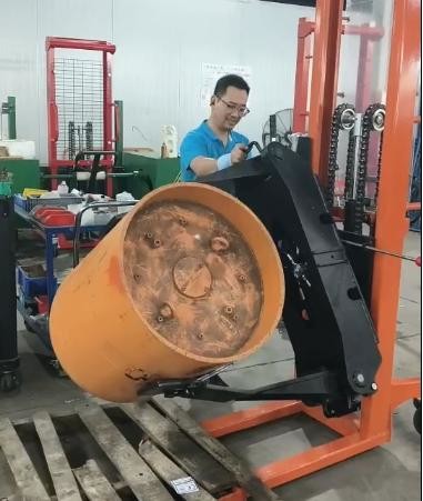 661lb 5.24ft Manual Roll Stacker Manual Forklift Truck With Clamp For Paper