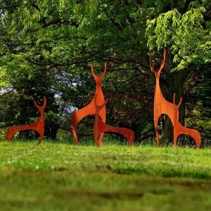 China Contemporary Design Rusty Metal Garden Ornaments Corten Steel Deer Sculpture on sale