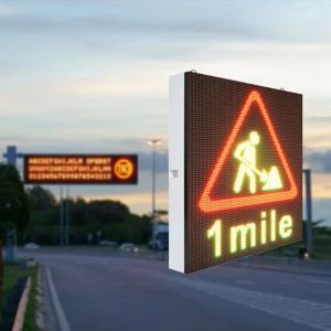 Highway Traffic Variable Message Sign with 3906 dot/m2 Pixel Density 310W Power