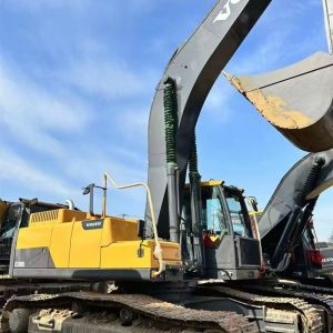 Second Hand Volvo EC300 High Performance Crawler Excavator In Stock