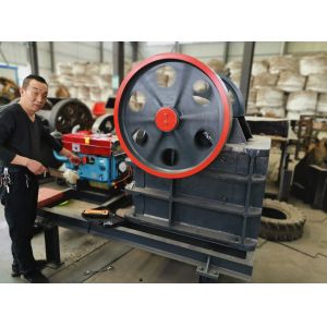 Cheap PE250x400 PE200x300 Diesel Engine Mobile Jaw Crusher for sale