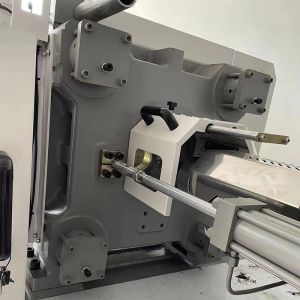 Horizontal Style Japan KZ150B Injection Machine with 2000-2024 Year of