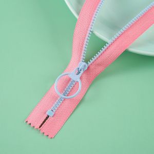 3 Plastic Zippers with Eco-friendly Design and Free Sample
