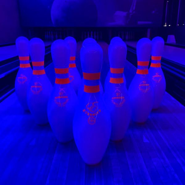 6-8 Lanes Bowling Machine with 2000 kg Weight and 590X240X240 cm Size for Indoor