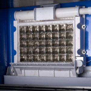 50kg/24H Capacity LZ-120 Cube Ice Maker for KTV Surprise