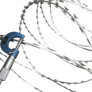 Stainless Steel Razor Wire Fence BTO-22 CBT-65 ISO CE Certificated Easy