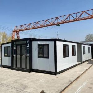 Removable 3 Bedrooms Prefabricated Expandable Container House With Long Service