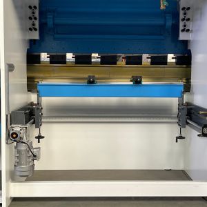 High Precision Torsion Bar Press Brake 40T 8 Feet Worktable WC67Y E21 Controller