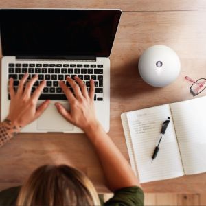 Mini 24V Ceramic Aromatherapy Diffuser Humidifiers for Home