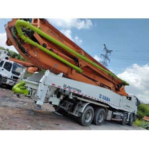 1370mm Feeding Height Used Construction Concrete Pump 52m Heavy Equipment in